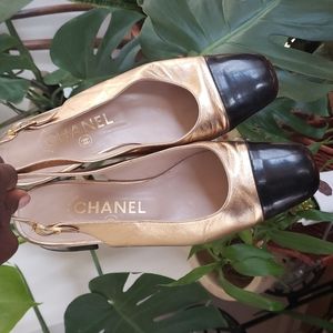 Vintage CHANEL color block slingback